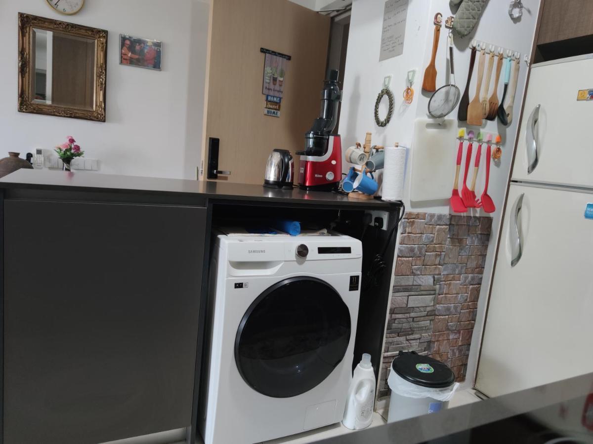 Kumkum Homestay 3 Bedroom Suite Nusajaya  Zewnętrze zdjęcie