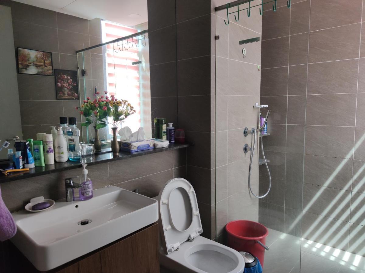 Kumkum Homestay 3 Bedroom Suite Nusajaya  Zewnętrze zdjęcie